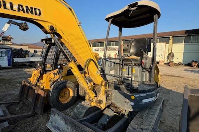 OmecoHub - Immagine NEW HOLLAND E30.2R
